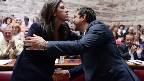 Fotografía del apsado mes de julio de Zoé Konstandopulu con Alexis Tsipras. - AFP Fotografía del apsado mes de julio de Zoé Konstandopulu con Alexis Tsipras. - AFP