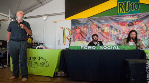 El profesor Éric Toussaint, el periodista Alberto Pradilla, y la expresidenta del Parlamento griego y fundadora del partido Course to Freedom, Zoé Konstantopoulou, en el Foro Social del Rototom Sunsplash. ROTOTOM 2016/ LUCA VALENTA El profesor Éric Toussaint, el periodista Alberto Pradilla, y la expresidenta del Parlamento griego y fundadora del partido Course to Freedom, Zoé Konstantopoulou, en el Foro Social del Rototom Sunsplash. ROTOTOM 2016/ LUCA VALENTA