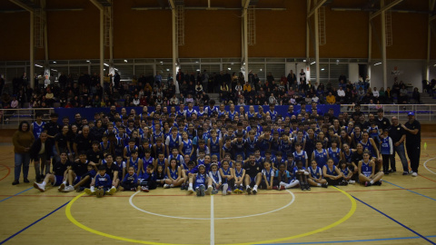 Presentació dels equips del Club Bàsquet Neus al Poliesportiu La Colina. Presentació dels equips del Club Bàsquet Neus al Poliesportiu La Colina.