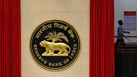 El logo del Banco de la Reserva de India (RBI, en sus siglas en inglés) en el interior de su sede en Nueva Delhi. REUTERS/Anushree Fadnavis El logo del Banco de la Reserva de India (RBI, en sus siglas en inglés) en el interior de su sede en Nueva Delhi. REUTERS/Anushree Fadnavis