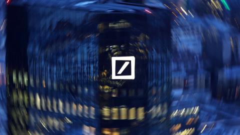 El logo de Deutsche Bank en su sede en Fráncfort. REUTERS/Kai Pfaffenbach El logo de Deutsche Bank en su sede en Fráncfort. REUTERS/Kai Pfaffenbach