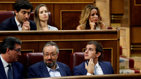 Los diputados de Ciudadanos, con su líder Albert Rivera, sentados en el Hemiciclo del Congreso en la primera sesión del parlamento salido de las elecciones del 26-J. REUTERS
