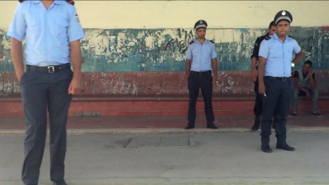 La policía coloniza las estaciones del tren que recorre la costa tunecina La policía coloniza las estaciones del tren que recorre la costa tunecina