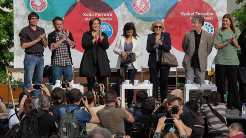 Xulio Ferreiro, en un acto en Madrid junto a Ada Colau, Manuel Carmena y otros candidatos a las municipales. / SANDRA G. REY (MA)