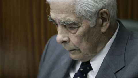 Exgeneral condenado a cadena perpetua por delitos durante la dictadura argentina EFE Exgeneral condenado a cadena perpetua por delitos durante la dictadura argentina EFE