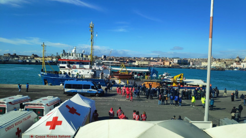 La Guardia Costera de Italia bloquea en puerto el 'Sea Watch' por supuestas irregularidades La Guardia Costera de Italia bloquea en puerto el 'Sea Watch' por supuestas irregularidades