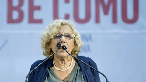Manuela Carmena durante su intervención en el acto de Barcelona. - EFE Manuela Carmena durante su intervención en el acto de Barcelona. - EFE