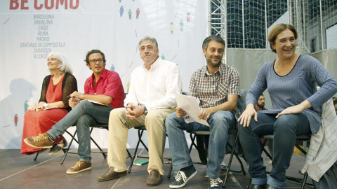 La alcaldesa de Badalona, Dolors Sabater; el alcalde de Cádiz, José María González "Kichi"; el de Pamplona, Joseba Asiron; el de A Coruña, Xulio Ferreiro; y la alcaldesa de Barcelona, Ada Colau, durante el acto de los alcaldes de las 'Ciuda La alcaldesa de Badalona, Dolors Sabater; el alcalde de Cádiz, José María González "Kichi"; el de Pamplona, Joseba Asiron; el de A Coruña, Xulio Ferreiro; y la alcaldesa de Barcelona, Ada Colau, durante el acto de los alcaldes de las 'Ciuda