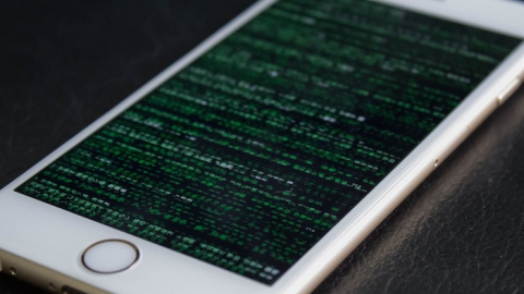 El espía denominado Pegasus que es capaz de activar a distancia el micrófono y la cámara del iPhone 6 y transmitir lo que ocurre cerca del punto donde se encuentra el aparato. El espía denominado Pegasus que es capaz de activar a distancia el micrófono y la cámara del iPhone 6 y transmitir lo que ocurre cerca del punto donde se encuentra el aparato.