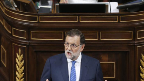 El presidente del Gobierno en funciones, Mariano Rajoy, durante su intervención esta tarde en el Congreso de los Diputados, en la primera jornada del debate de investidura al que se somete. EFE/Juan Carlos Hidalgo El presidente del Gobierno en funciones, Mariano Rajoy, durante su intervención esta tarde en el Congreso de los Diputados, en la primera jornada del debate de investidura al que se somete. EFE/Juan Carlos Hidalgo