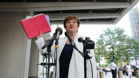 01/10/2019 - La directora del Fondo Monetario Internacional (FMI), Kristalina Georgieva, en su primer día en su nuevo puesto en la sede del FMI en Washington. REUTERS / Jonathan Ernst 01/10/2019 - La directora del Fondo Monetario Internacional (FMI), Kristalina Georgieva, en su primer día en su nuevo puesto en la sede del FMI en Washington. REUTERS / Jonathan Ernst