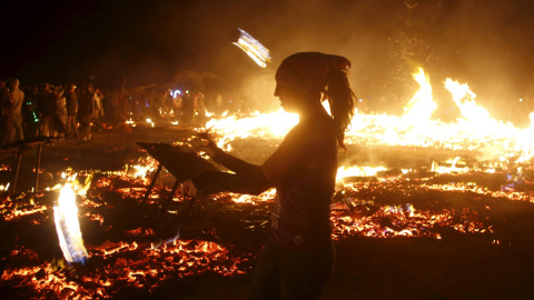 "Carnaval de Espejos" y festival de música en el Desierto Negro Peñón de Nevada. REUTERS