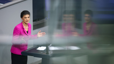 La líder del partido Alianza Sahra Wagenknecht, Sahra Wagenknecht, habla durante una sesión de la cámara baja del parlamento, Bundestag, en Berlín, Alemania. La líder del partido Alianza Sahra Wagenknecht, Sahra Wagenknecht, habla durante una sesión de la cámara baja del parlamento, Bundestag, en Berlín, Alemania.
