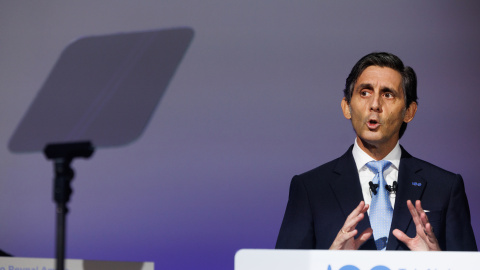 El presidente de Telefónica José María Álvarez-Pallete durante su intervención en la junta de accionistas de la operadora, en su sede en Madrid. EFE/ Sergio Pérez