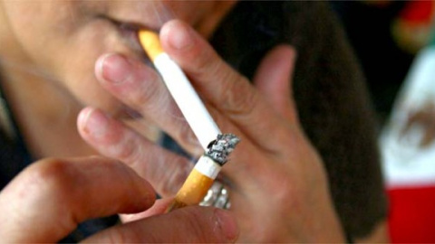 Hace medio siglo los fumadores consumían más tabaco que hoy. / EFE Hace medio siglo los fumadores consumían más tabaco que hoy. / EFE