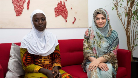 10/10/2019.- Las jóvenes activistas por los derechos de las menores Hadiga Bashir y Kadiatu Massaqoi relatan su experiencia con motivo de la campaña "¡No quiero!". EFE/ Luca Piergiovanni 10/10/2019.- Las jóvenes activistas por los derechos de las menores Hadiga Bashir y Kadiatu Massaqoi relatan su experiencia con motivo de la campaña "¡No quiero!". EFE/ Luca Piergiovanni
