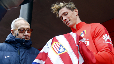 Encuentro de Manuel Briñas y Fernando Torres en 2016 | Atlético de Madrid Encuentro de Manuel Briñas y Fernando Torres en 2016 | Atlético de Madrid