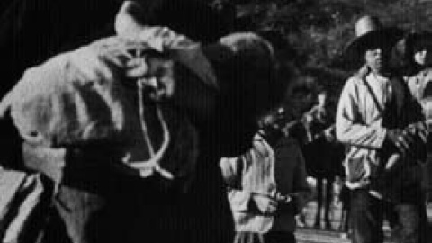 Refugiados huyendo del ejército nacional, imagen de Robert Capa