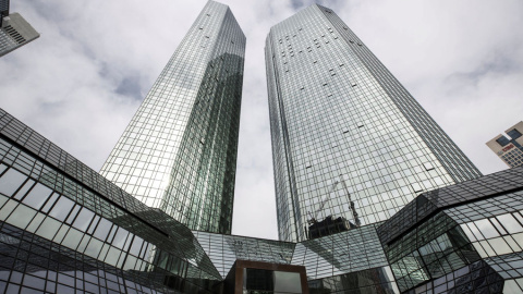 Vista de la sede Deutsche Bank en Fráncfort del Meno. EFE/ Armando Babani Vista de la sede Deutsche Bank en Fráncfort del Meno. EFE/ Armando Babani