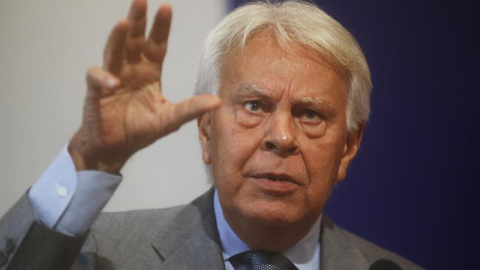 El expresidente del Gobierno español Felipe González presenta la conferencia titulada "Crisis de la Gobernanza de la Democracia Representativa" hoy, viernes 9 de septiembre de 2016, en Santiago (Chile). EFE/Elvis González El expresidente del Gobierno español Felipe González presenta la conferencia titulada "Crisis de la Gobernanza de la Democracia Representativa" hoy, viernes 9 de septiembre de 2016, en Santiago (Chile). EFE/Elvis González