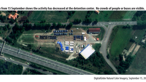 Una de las áreas de descanso cercanas a la frontera fue visiblemente ocupada por los refugiados, haciendo que los autobuses tuvieran que aparcar fuera. AMNISTÍA INTERNACIONAL