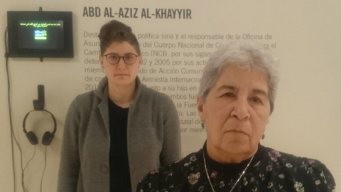 Leen Hashem, de Amnistía Internacional, y Fadwa Mahmud, madre y esposa de desaparecidos. / HENRIQUE MARIÑO Leen Hashem, de Amnistía Internacional, y Fadwa Mahmud, madre y esposa de desaparecidos. / HENRIQUE MARIÑO