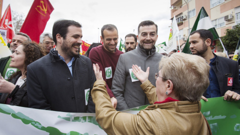 el coordinador general de Izquierda Unida, Alberto Garzón, y el coordinador general de IU Andalucía, Antonio Maíllo,d., durante la Marcha de la Dignidad en Sevilla. EFE/Pepo Herrera el coordinador general de Izquierda Unida, Alberto Garzón, y el coordinador general de IU Andalucía, Antonio Maíllo,d., durante la Marcha de la Dignidad en Sevilla. EFE/Pepo Herrera