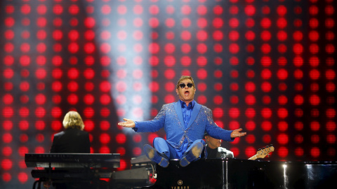 El cantante británico Elton John actúa en el Festival musical Rock in Rio en Rio de Janeiro, Brasil. REUTERS/Ricardo Moraes