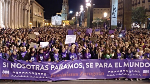 Mujeres en la manifestación feminista del 8M en Zaragoza. / EDUARDO BAYONA Mujeres en la manifestación feminista del 8M en Zaragoza. / EDUARDO BAYONA
