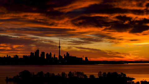El amanecer en Toronto, Estados Unidos. REUTERS/Mark Blinch