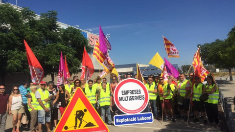 Protesta contra empreses que contracten companyies multiserveis per evitar els convenis col·lectius / UGT Protesta contra empreses que contracten companyies multiserveis per evitar els convenis col·lectius / UGT