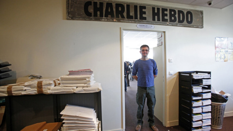 Imagen de archivo del dibujante Charb, director del semanario satírico  'Charlie Hebdo', y una de las víctimas mortales del atentado en las oficinas de la revista. REUTERS/Jacky Naegelen