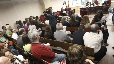 Foto del juicio con los afectados de la talidomida. EUROPA PRESS Foto del juicio con los afectados de la talidomida. EUROPA PRESS