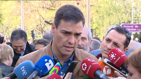 Pedro Sánchez pide a Catalá que "no sea torpe" Pedro Sánchez pide a Catalá que "no sea torpe"