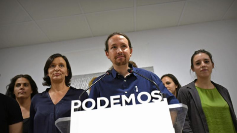 El Secretario General de Podemos, Pablo Iglesias, durante la rueda de prensa que ha ofrecido en la sede de la formación en Madrid, valorando los resultados en las elecciones catalanas./ EFE El Secretario General de Podemos, Pablo Iglesias, durante la rueda de prensa que ha ofrecido en la sede de la formación en Madrid, valorando los resultados en las elecciones catalanas./ EFE