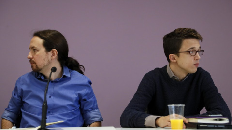 El líder de Podemos, Pablo Iglesias (i), y el portavoz parlamentario del partido, Ínigo Errejón, al inicio de un Consejo Ciudadano. EFE/Juan Carlos Hidalgo El líder de Podemos, Pablo Iglesias (i), y el portavoz parlamentario del partido, Ínigo Errejón, al inicio de un Consejo Ciudadano. EFE/Juan Carlos Hidalgo