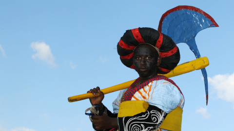 Un jinete espera para participar en el desfile del festival de Durbar en Zaria, Nigeria. REUTERS/Afolabi Sotunde