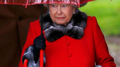 25/10/2015 - La reina Isabel II, en una imagen de archivo. / REUTERS - PETER NICHOLLS 25/10/2015 - La reina Isabel II, en una imagen de archivo. / REUTERS - PETER NICHOLLS