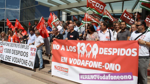 Manifestación en Sevilla contra el ERE en Vodafone y ONO. E.P. Manifestación en Sevilla contra el ERE en Vodafone y ONO. E.P.