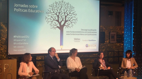 Un momento del debate entre María Teresa de la Iglesia Vicente (C's), Ángel Gabilondo (PSOE-M), Sandra Moneo (PP) y Sara Mínguez (Podemos). Un momento del debate entre María Teresa de la Iglesia Vicente (C's), Ángel Gabilondo (PSOE-M), Sandra Moneo (PP) y Sara Mínguez (Podemos).