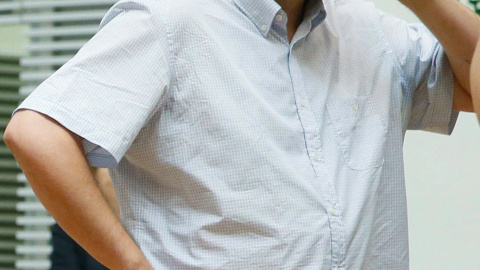 Fotografía de archivo del pasado julio del concejal de Ahora Madrid Guillermo Zapata. EFE/Archivo/JuanJo Martín Fotografía de archivo del pasado julio del concejal de Ahora Madrid Guillermo Zapata. EFE/Archivo/JuanJo Martín