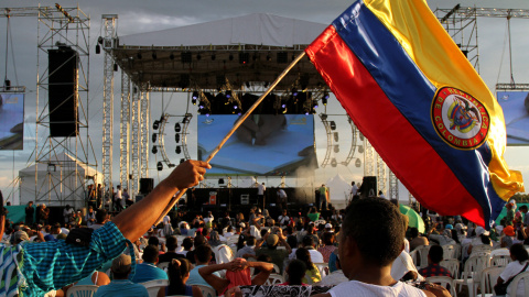 Guerrilleros de las FARC celebran la firma del acuerdo de paz en El Diamante (Colombia) donde se celebró la Décima Conferencia Nacional Guerrillera. EFE/PABLO ANDRÉS MONSALVE Guerrilleros de las FARC celebran la firma del acuerdo de paz en El Diamante (Colombia) donde se celebró la Décima Conferencia Nacional Guerrillera. EFE/PABLO ANDRÉS MONSALVE