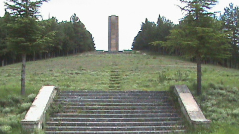 Monumento Mola Monumento Mola