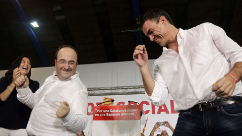 Miquel Iceta y Pedro Sánchez bailando.- EFE Miquel Iceta y Pedro Sánchez bailando.- EFE
