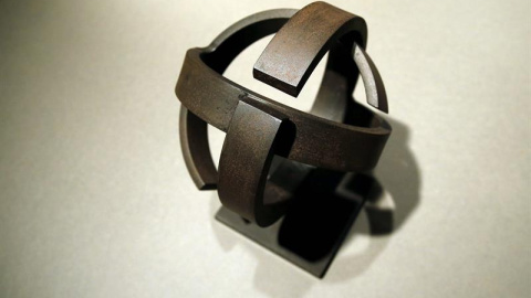 La Fundación Catalunya-La Pedrera ha presentado hoy la exposición "Oteiza. La desocupación del espacio", muestra que efectúa un recorrido por todas las etapas del trabajo del artista vasco, uno de los referentes de la escultura de la segund