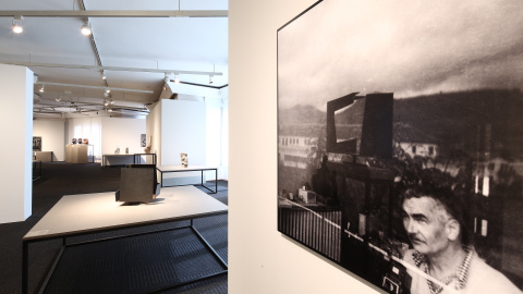 La Fundación Catalunya-La Pedrera ha presentado hoy la exposición "Oteiza. La desocupación del espacio", muestra que efectúa un recorrido por todas las etapas del trabajo del artista vasco, uno de los referentes de la escultura de la segund