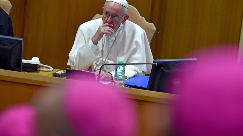 El papa Francisco preside la 16ª reunión ordinaria del Sínodo de Obispos en el Vaticano. EFE El papa Francisco preside la 16ª reunión ordinaria del Sínodo de Obispos en el Vaticano. EFE