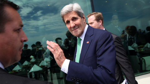 El secretario de Estado de EE.UU., John Kerry, durante la fotografía oficial de la conferencia "Nuestro Océano" hoy, lunes 5 de octubre de 2015, en Valparaíso (Chile). EFE/Felipe Trueba