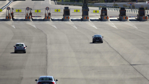 Vista de los peajes de la autopista radial R-1, de Madrid. REUTERS Vista de los peajes de la autopista radial R-1, de Madrid. REUTERS