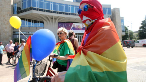 Otro aspecto de la concentración en la capital de Albania. (REUTERS)